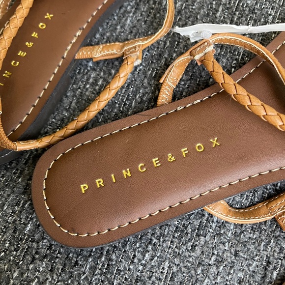 Sz 7 Aero Sandals - Picture 2 of 5